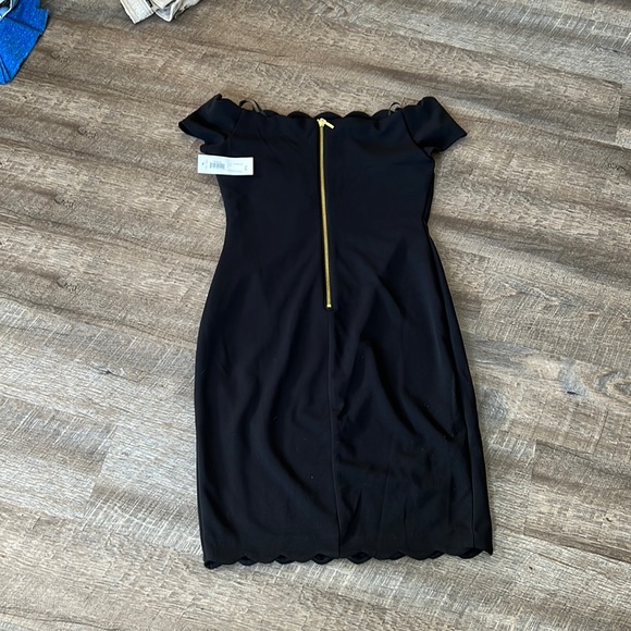 Black off the shoulder dress size 4 - Picture 2 of 3